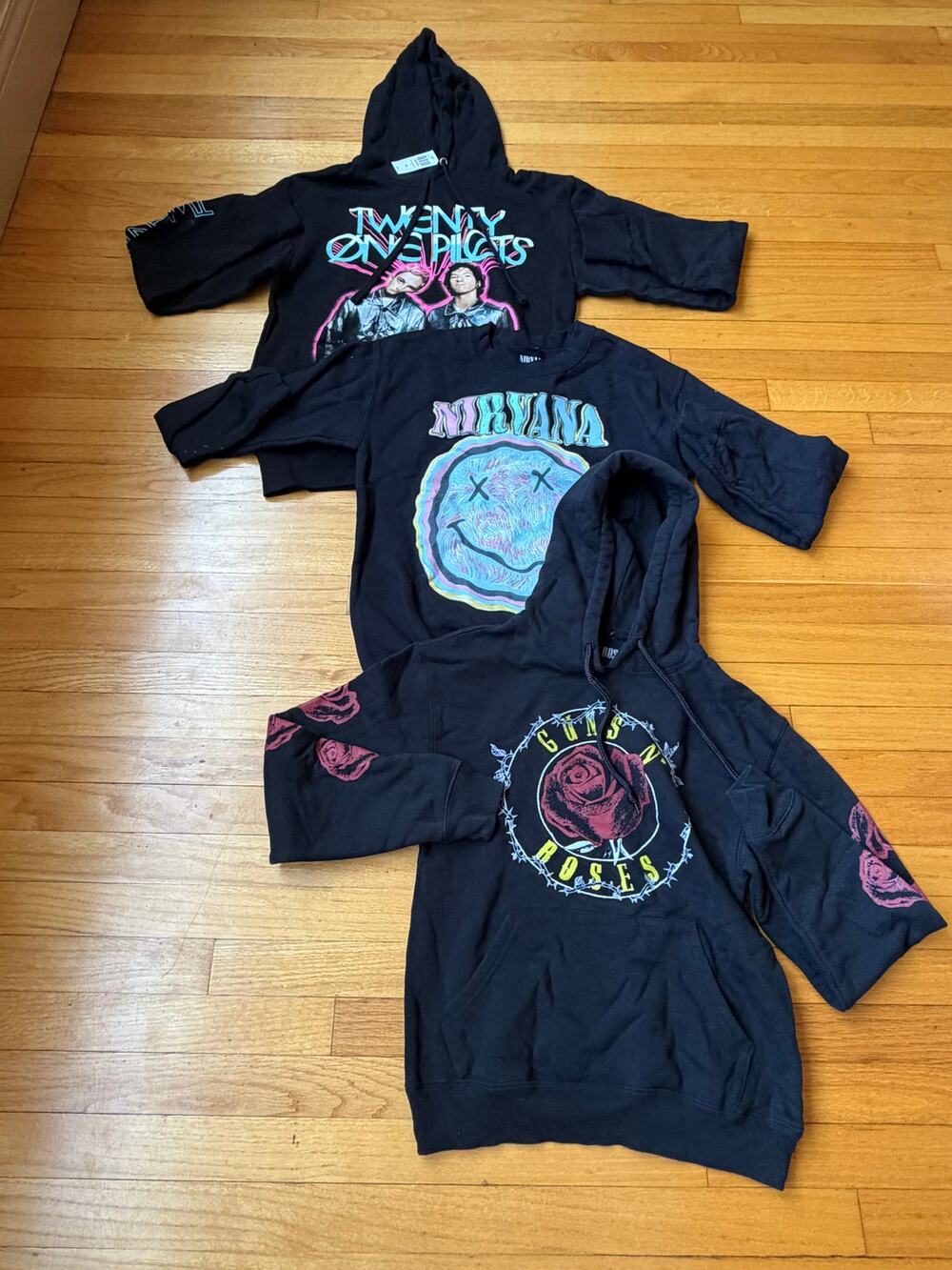 3 band sweatshirts: Nirvana, Twenty one Pilots, Guns and Roses